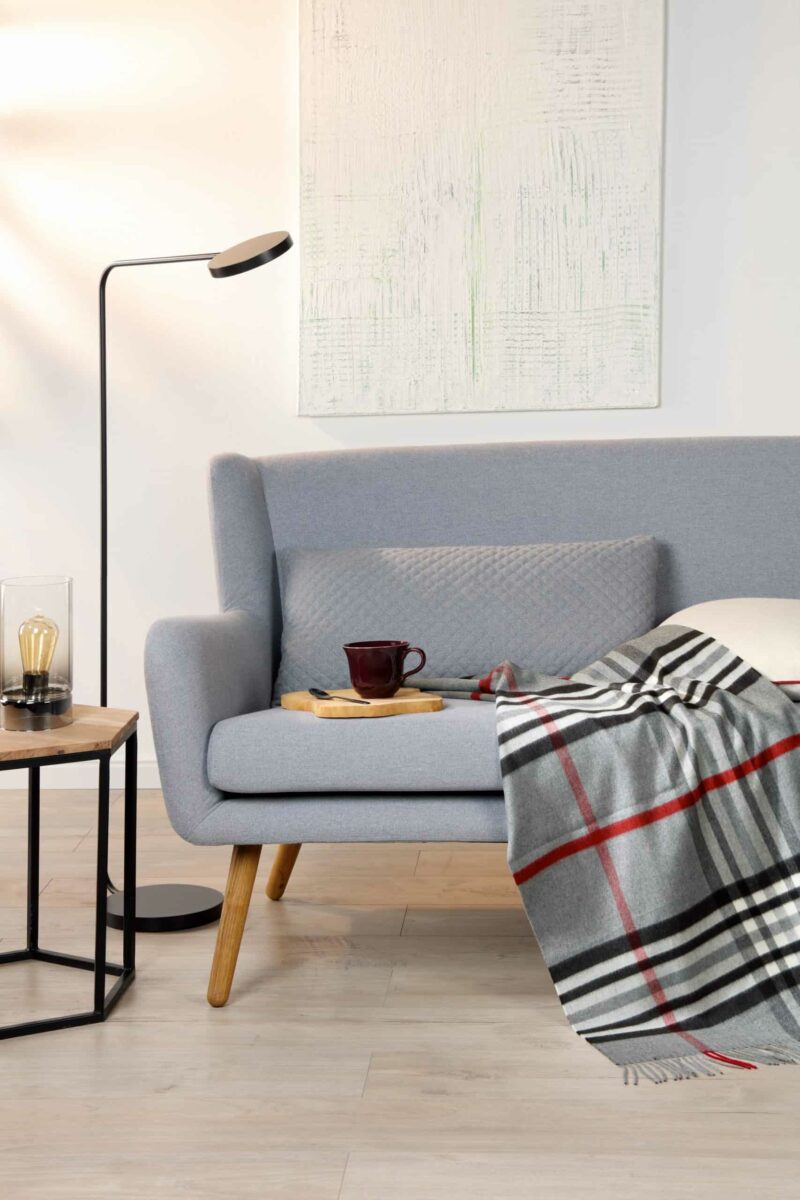 plaid voor op de bank klassiek grijze deken