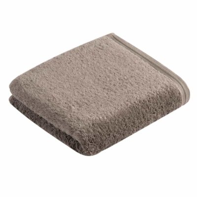 één opgevouwen handdoek in taupe - pepplestone kleur: de beste kwaliteit handdoeken