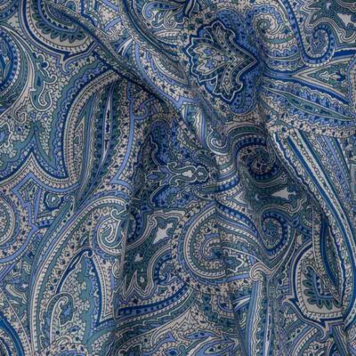 stofje in blauw met paisley print