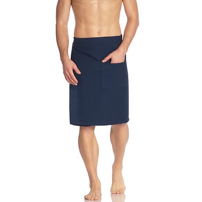 man met blauwe saunakilt