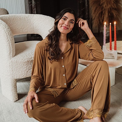 chique pyjama dames met knoopjes