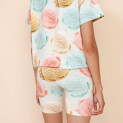 unisex t-shirt en bikershort met ijsjes